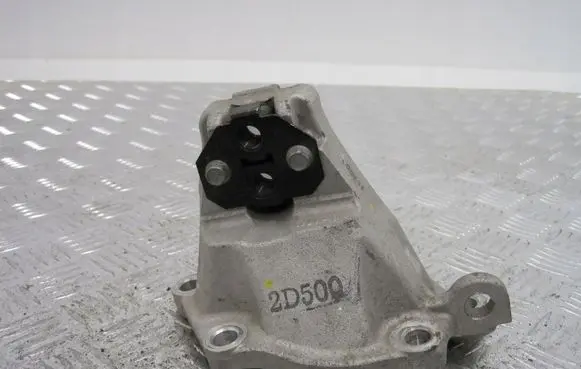 Hyundai H-1, Starex, Satellite Engine mount bracket 2D500