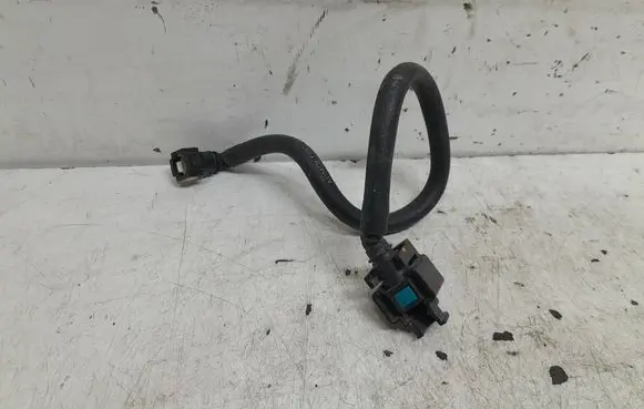 Toyota Aygo AB40 Fuel line pipe 789795