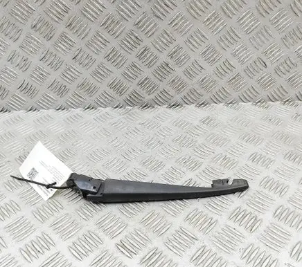 Mitsubishi Outlander Rear wiper blade arm 8253A129