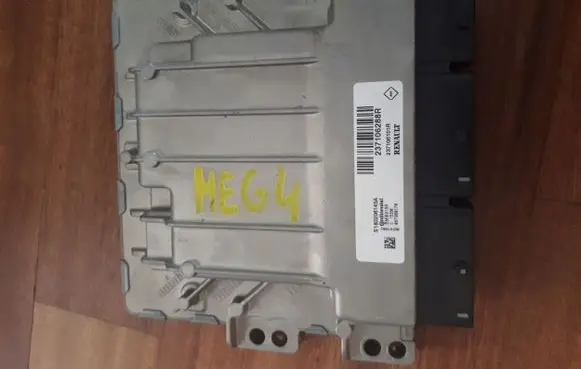 Renault Megane IV Engine control unit/module 237106288R