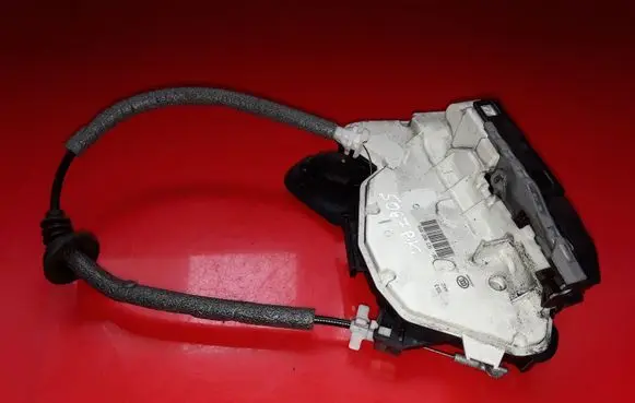 Seat Toledo IV (NH) Front door lock 5E2837015