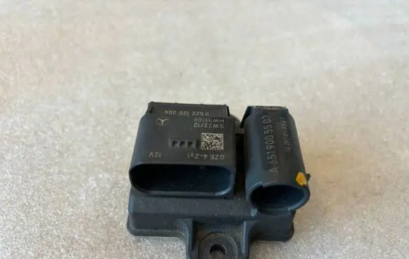Mercedes-Benz C W204 Glow plug pre-heat relay A6519005502 14197048541 6519005502