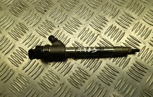 Peugeot 5008 Fuel injector 9820403480
