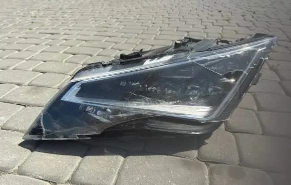 Seat Leon (5F) Headlight/headlamp 5F1941007 90029768