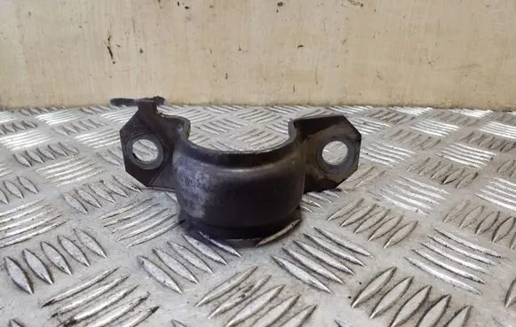 BMW 5 GT F07 Sway bar bush bracket, front 6775444