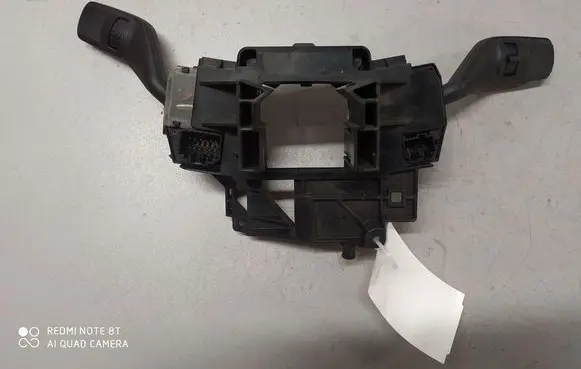 Ford Focus Wiper turn signal indicator stalk/switch 3M516475AE 17D940