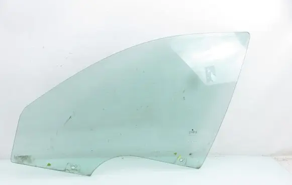 Skoda Octavia Mk2 (1Z) Front door window glass four-door 