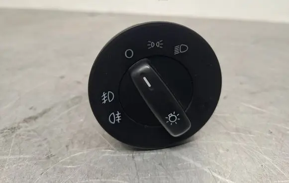Skoda Octavia Mk2 (1Z) Light switch 1Z0941431K