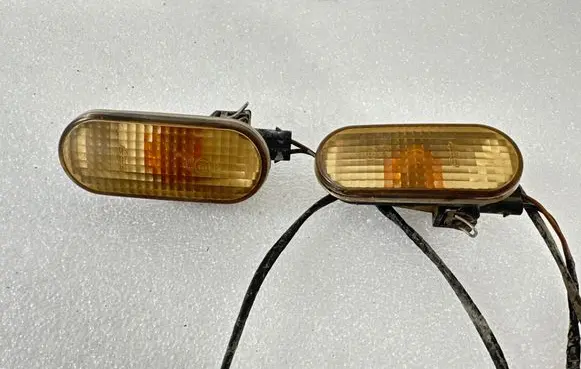 Volkswagen PASSAT B5 Front fender indicator light 3A0949117B