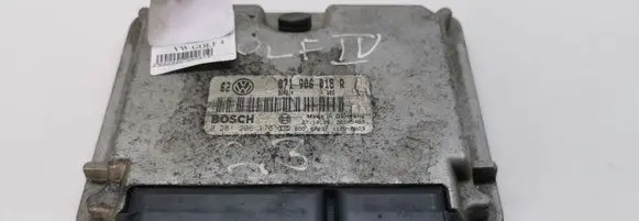 Volkswagen Golf IV Engine control unit/module 071906018R 0261206176