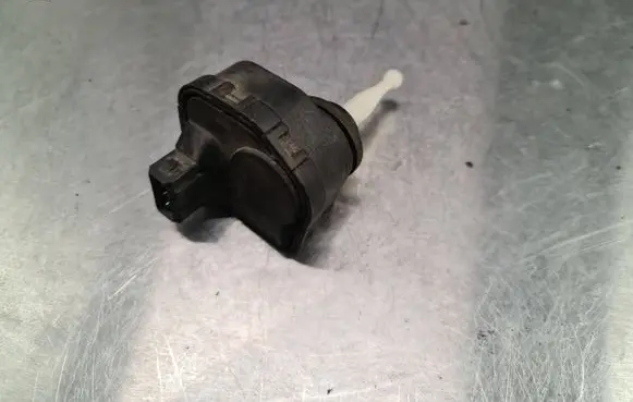 Audi A4 S4 B5 8D Headlight level adjustment motor 4D0941295 0307852315