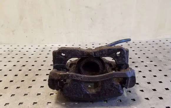 Honda CR-V Front brake caliper