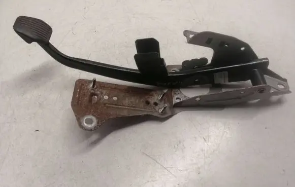 Ford C-MAX I Brake pedal 3M512467AJ