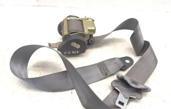 Peugeot 806 Front seatbelt 048111 E2048111