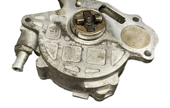 Audi A4 S4 B8 8K Vacuum pump 03L145100