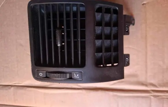 Volkswagen Touran I Dashboard side air vent grill/cover trim 1T0819703A