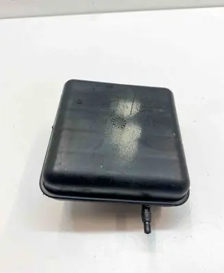 Vacuum air tank
