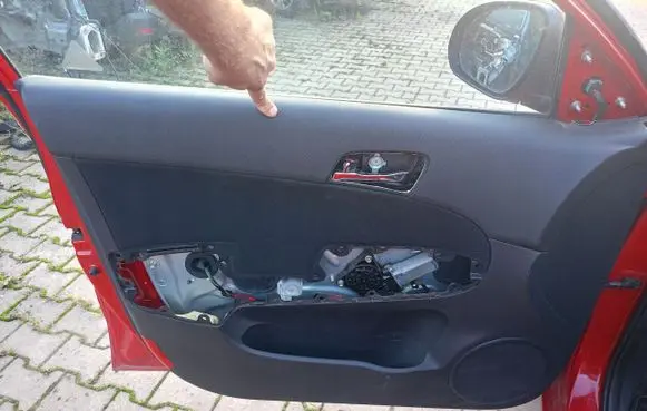 Hyundai i30 Front door card panel trim