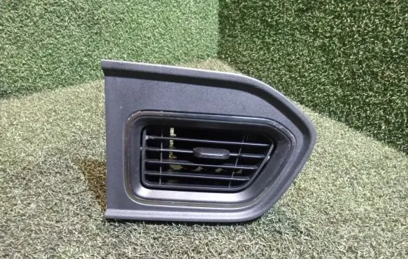 Renault Master III Dashboard air vent grill cover trim 682608971R 687518035R 687517173R