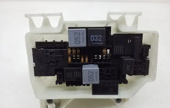 Mercedes-Benz C W205 Fuse module A2229063202