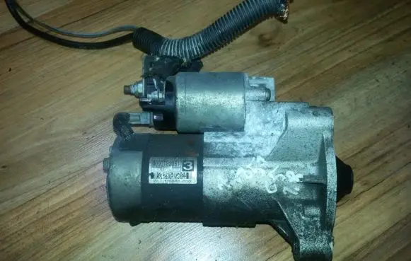 Citroen C5 Starter motor m000t82081