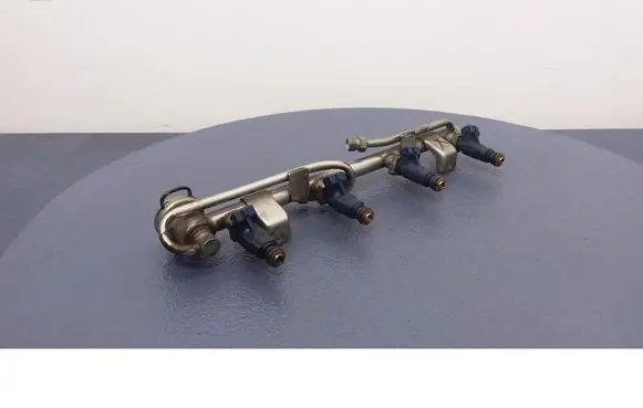 Volkswagen PASSAT B5.5 Fuel main line pipe 06B133551M