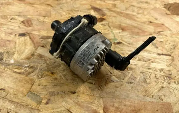 BMW X5 G05 Electric auxiliary coolant/water pump 8686899