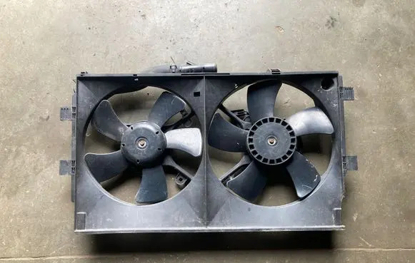 Mitsubishi Outlander Fan set 100909