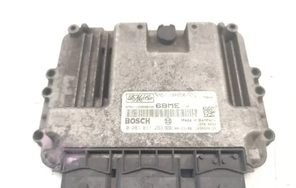 Ford Focus Engine control unit/module 4M5112A650ND 0281011263