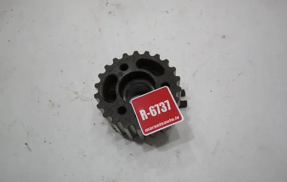 Volkswagen PASSAT B7 Fuel pump gear (pulley) 03L130111E