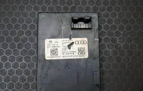 Audi Q7 4L Keyless (KESSY) go control unit/module 4L0907335 033541101 00051199976001