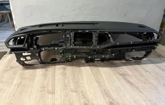 Volkswagen Transporter - Caravelle T6 Dashboard 7L1857003B