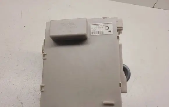 Lexus GS 300 350 430 450H Fuse module 8267030230 7D230350 9460