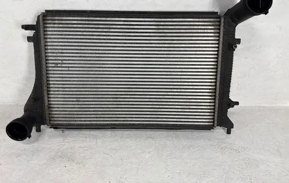 Skoda Octavia Mk2 (1Z) Intercooler radiator 1K0145928D PA66GF30