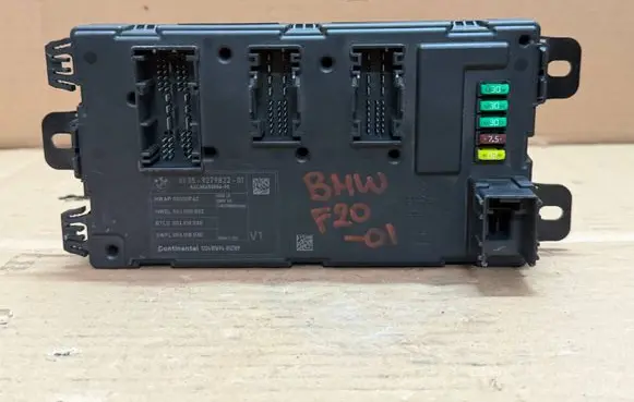 BMW 1 F20 F21 Fuse module 9279822 00000F4C 003000002