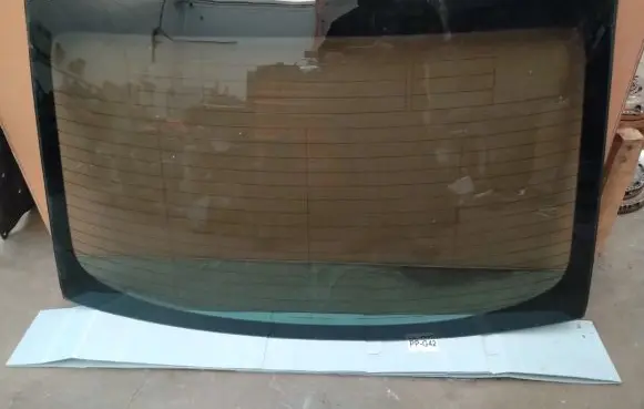 Mazda 3 III Rear windscreen/windshield window 