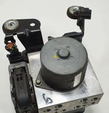 Ford Mondeo MK IV ABS Pump 7G91-2C405-AB