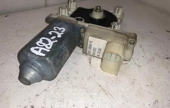BMW 7 E65 E66 Front door window regulator motor 0206008001