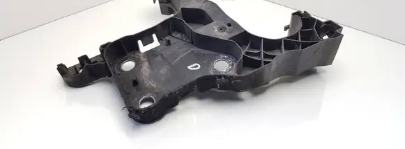 Renault Scenic II - Grand scenic II Front bumper mounting bracket 8200137496 43359