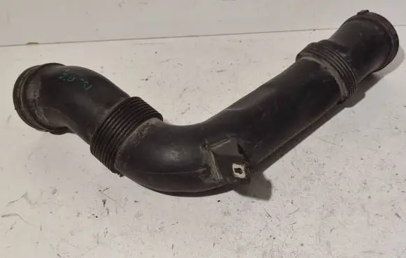 Volkswagen Golf V Air intake hose/pipe 1K0129618AJ