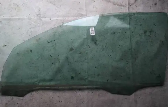 Peugeot 206 Front door window glass four-door AS2