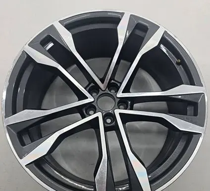Audi Q7 4M R22 alloy rim 4M8601025J