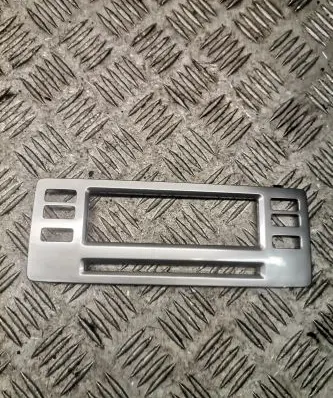 Volvo S80 Radio/GPS head unit trim 30643648