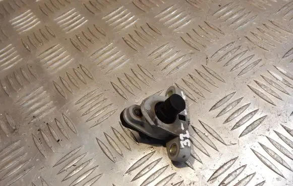 Volvo S80 Crankshaft position sensor 31303937 32322