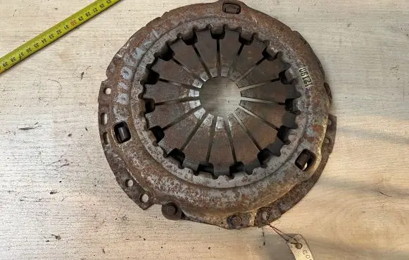 Toyota Corolla E110 Pressure plate 12190