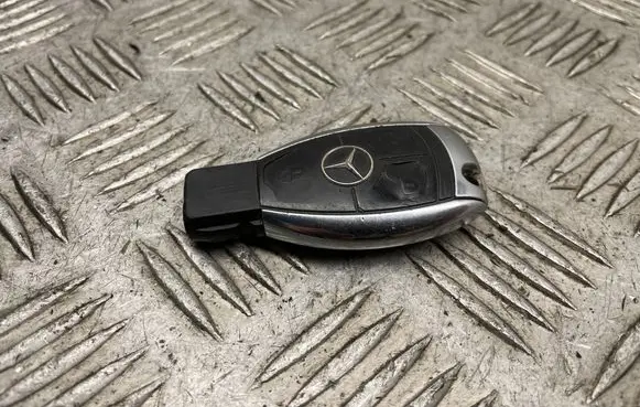 Mercedes-Benz E W212 Ignition key/card 