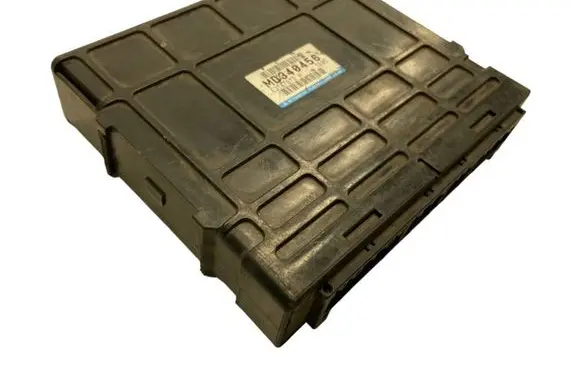 Mitsubishi Galant Engine control unit/module MD340456 E2T67673