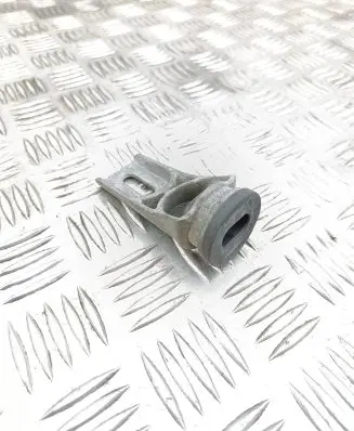 Opel Meriva A Radiator mount bracket 13184983