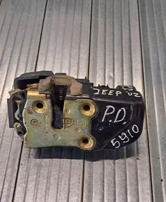 Jeep Grand Cherokee (WJ) Front door lock