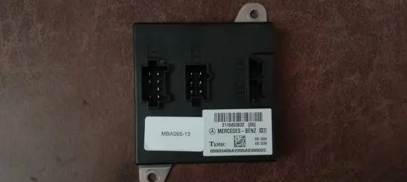 Mercedes-Benz CLS C219 Central body control module A2115453632